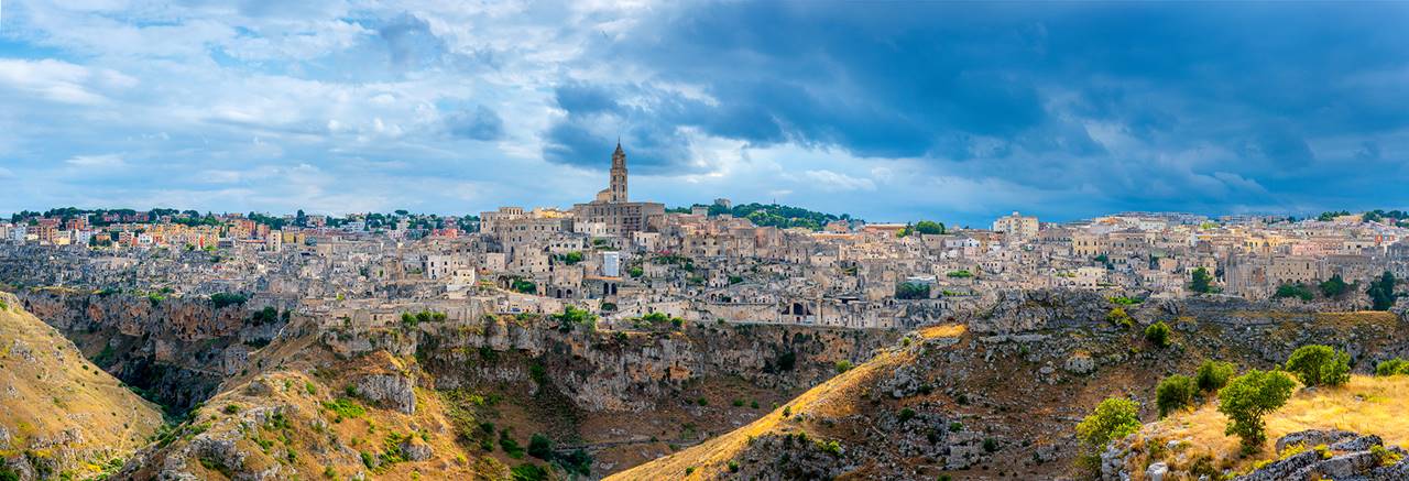 1920 x 663 72 ppi matera.jpg