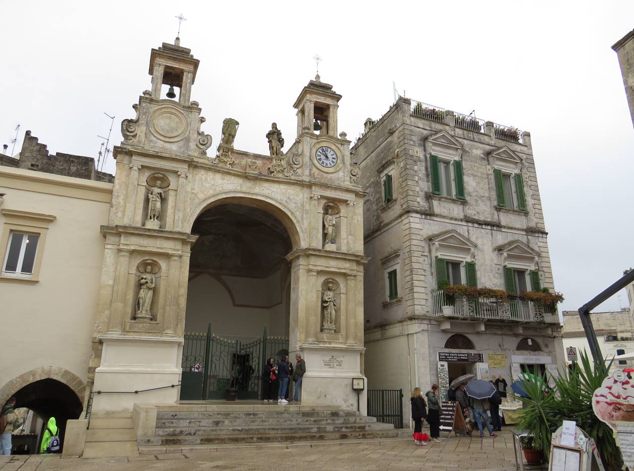 013_Piazza_del_Sedile_(Matera),_amb_el_Palazzo_del_Sedile.jpg